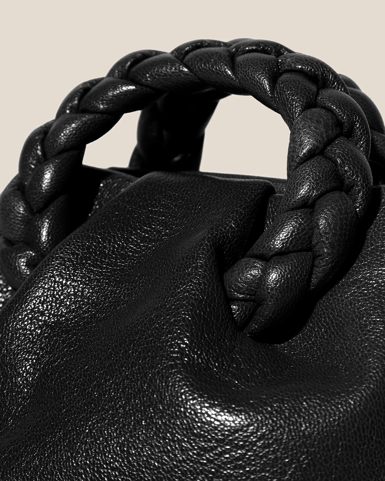 BOMBON SUPPLE SHINY - Plaited-handle Leather Handbag - Image 2